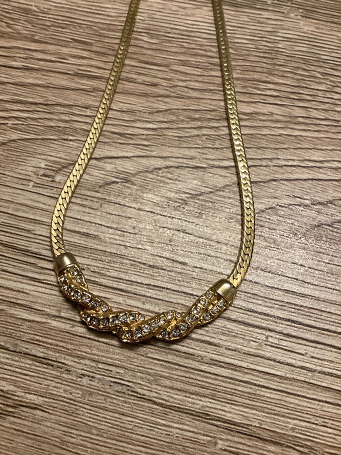 collier fantaisie de couleur or - photo numéro 2