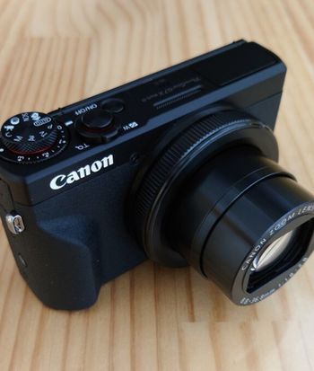 Canon Powershot G7X Markii Mark III avec 2 batteries , 1 chargeur et une carte mémoire 128Go