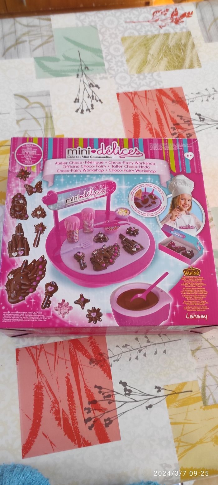 Atelier chocolat féerique Lansay 6 ans - photo numéro 3