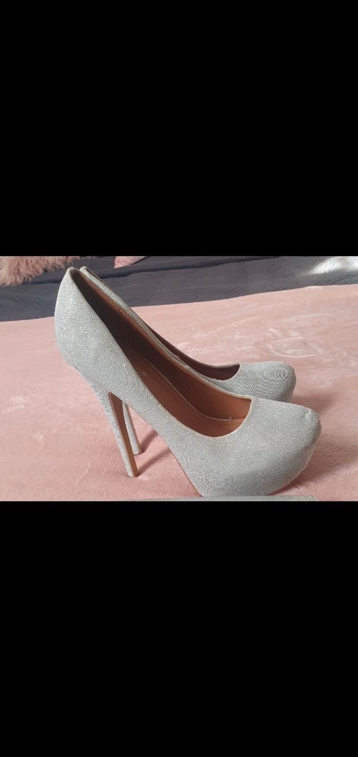Chaussures à talons - photo numéro 2
