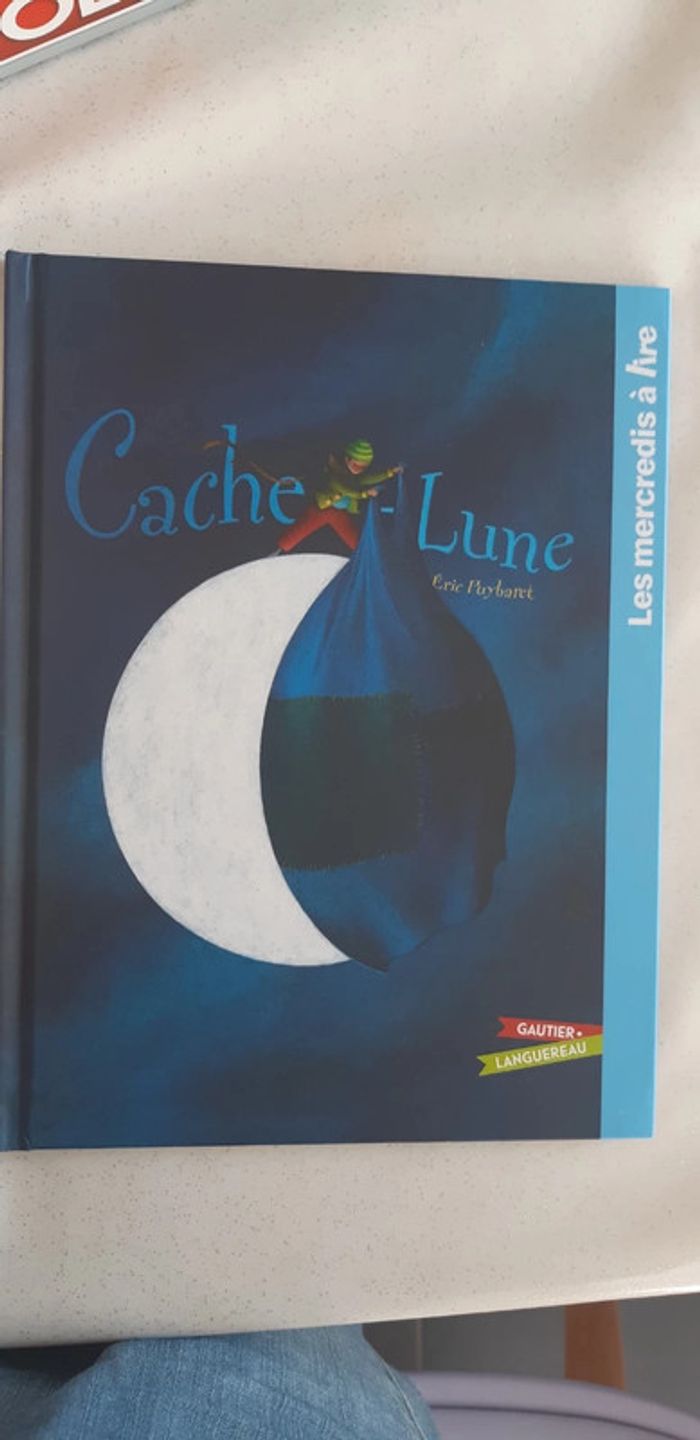 Livre mercredis à lire mcdo Cache lune