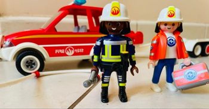 Playmobil - pompiers - voiture, remorque et bateau - photo numéro 5