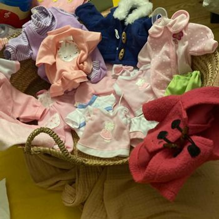 Grand lot vêtements poupée