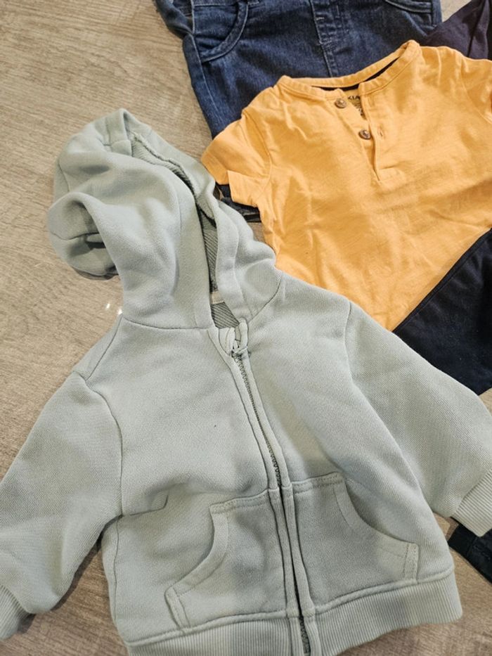 Lot de 2 pantalons tee short et veste 6 mois - photo numéro 4