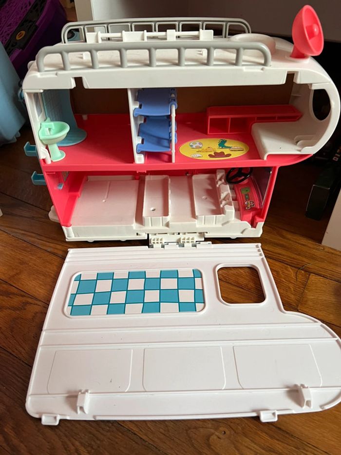 Camping car peppa pig