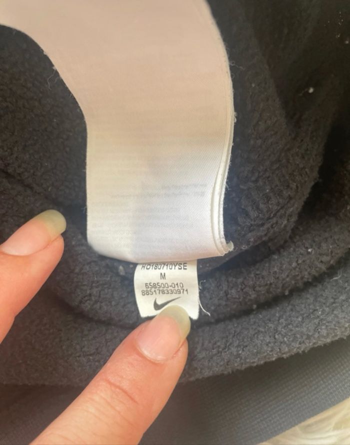 Sweat à capuche Nike 10/12 ans - photo numéro 5