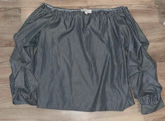 Haut épaule dénuder taille M