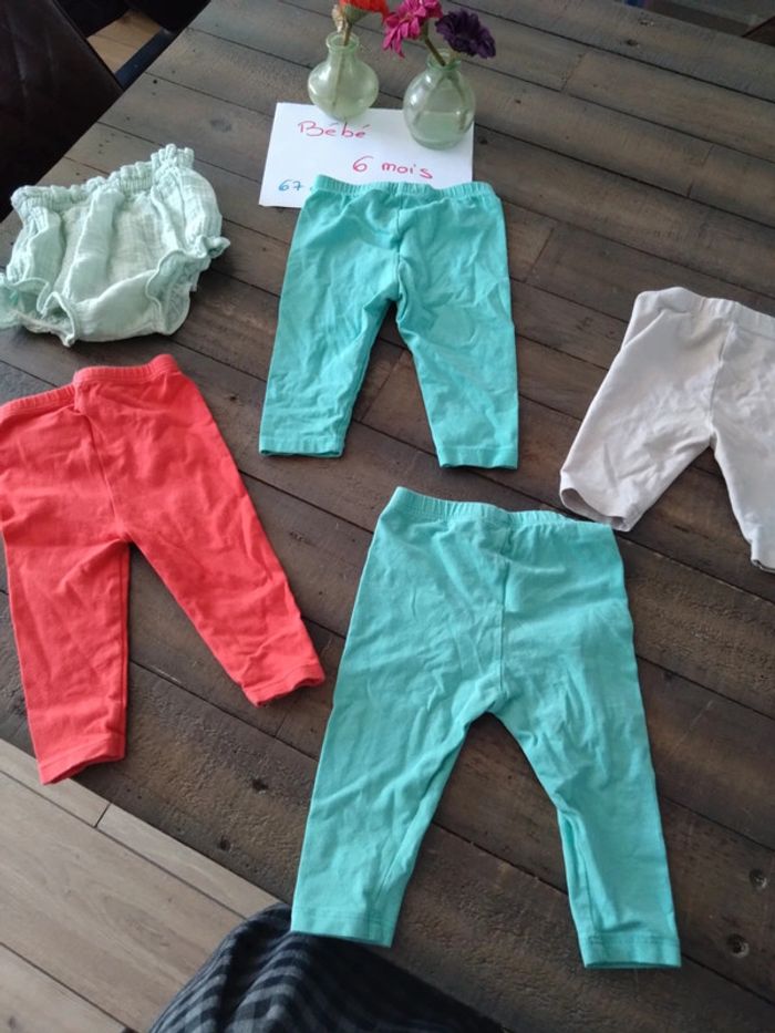 Lot de 4 leggings et une culotte bébé fille 6 mois - photo numéro 8