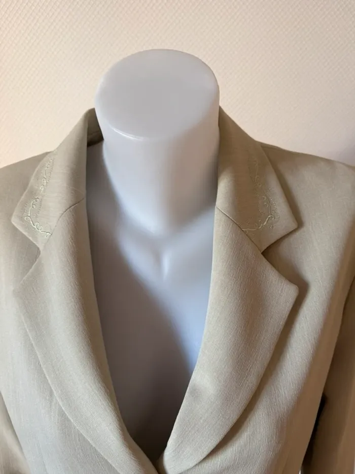 Blazer vintage à très bon état beige / vert taille 42 V Paris - photo numéro 3