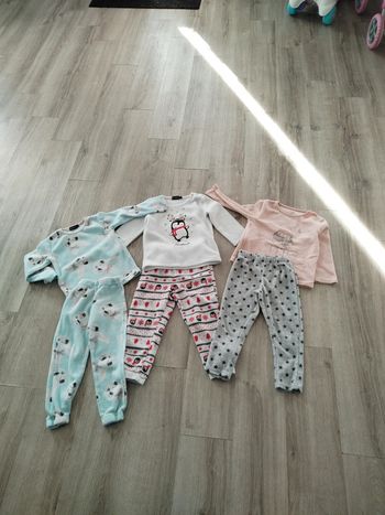 Pyjama polaire hiver fille 3 ans.