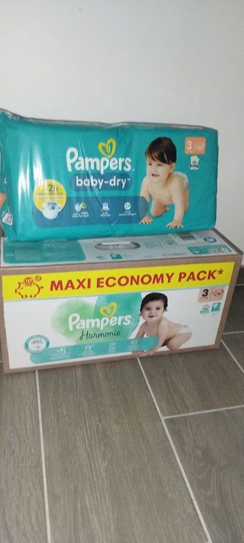 Couches Pampers taille 3 
