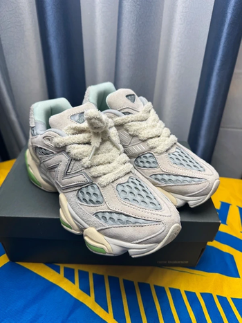 New Balance 9060 Beige 38