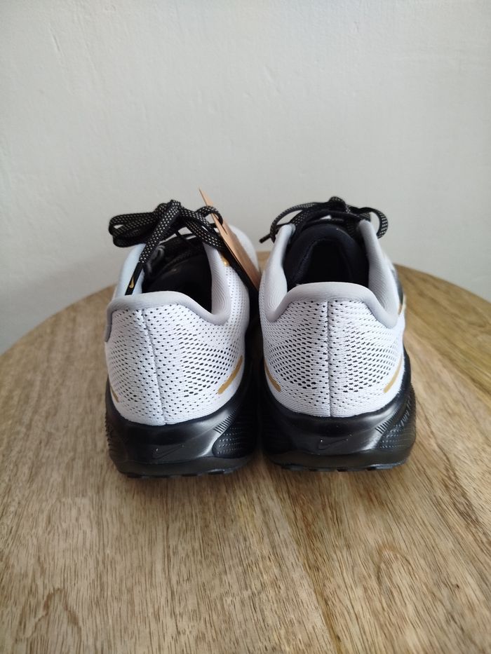 Baskets Nike T39 - photo numéro 5