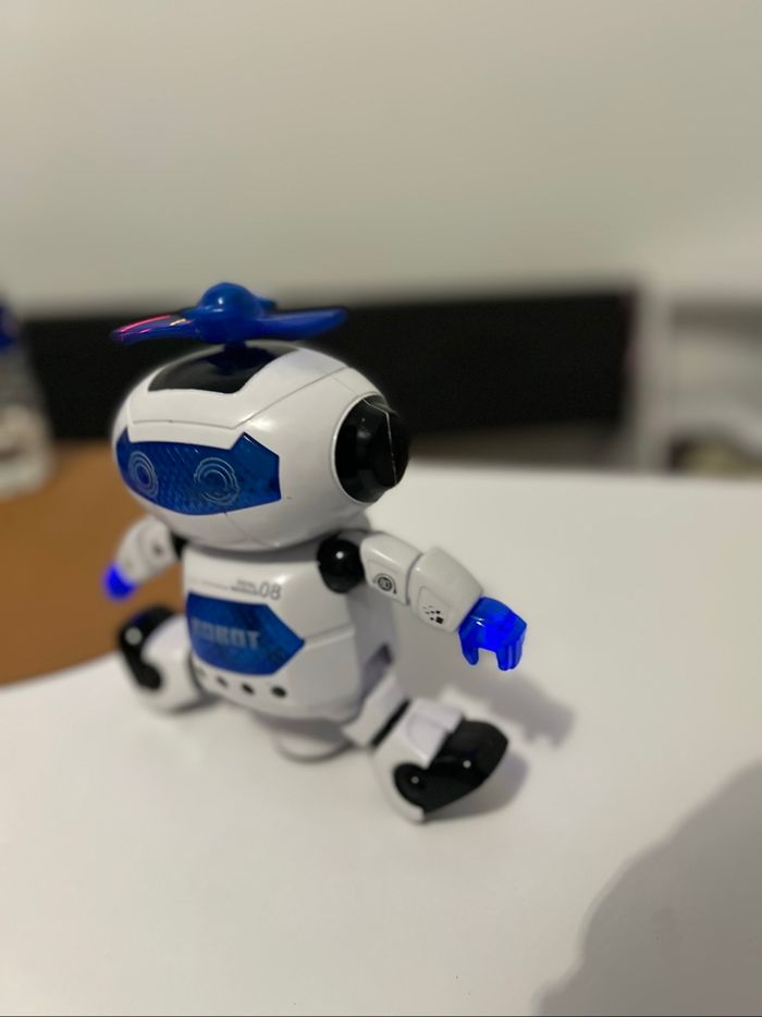 Robot danseur sons et lumières - photo numéro 3