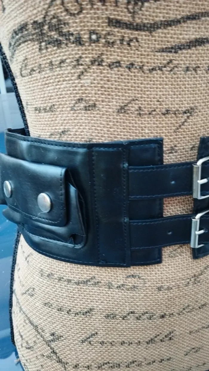 Ceinture noire avec poche 75/80 cm femme - photo numéro 7