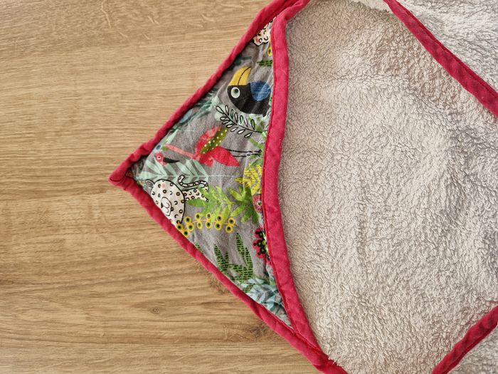🧼 Cape de bain bébé avec capuche – Douce et confortable - photo numéro 2