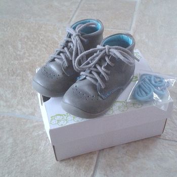 Chaussures spécial premiers pas pointure 21 "VertBaudet"