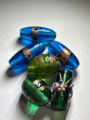 A634, Perles en verre