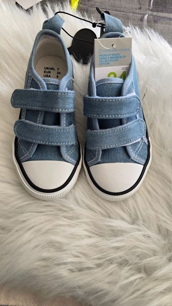 NEUVES (non portées) 💙🤩😍🥰🏷baskets toiles pointure 24 mixtes