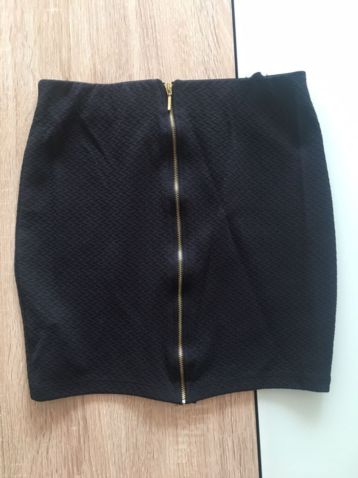 Jupe moulante - photo numéro 2