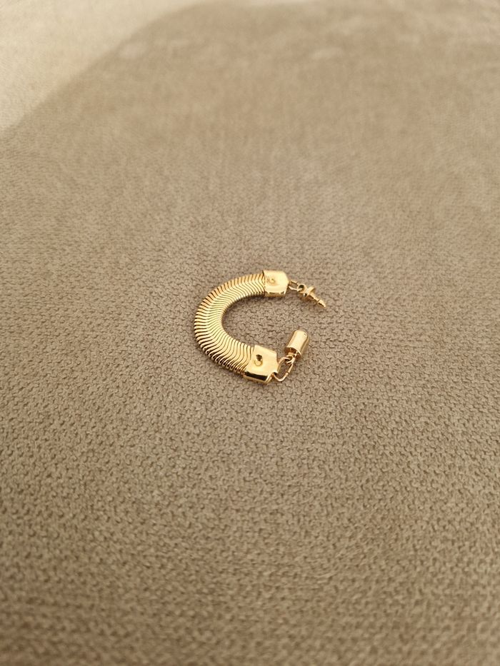 Boucle d'oreilles dorée vintage - photo numéro 6