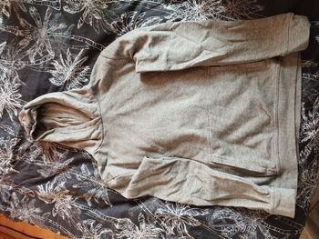 Sweat gris