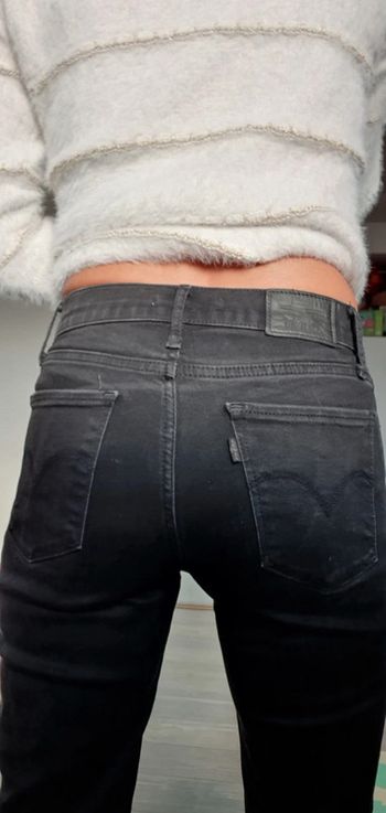 Jean Levi's 710 super skinny  w28 l30 taille 34 en très bon état