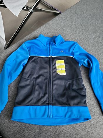 Veste de survêtement neuve
