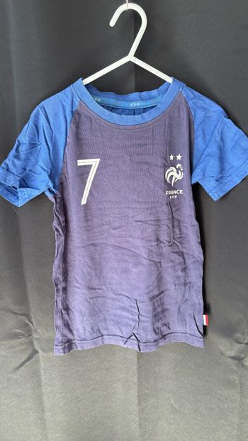 Tee shirt
