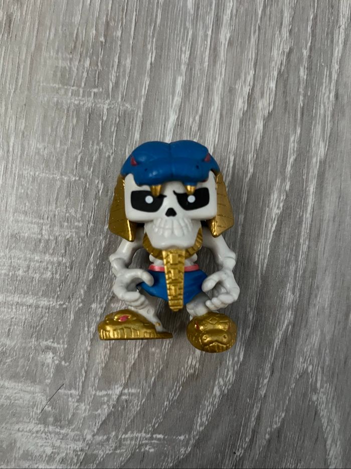 Figurine Treasure X