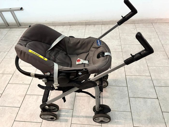 Poussette + siège auto Chicco - photo numéro 2