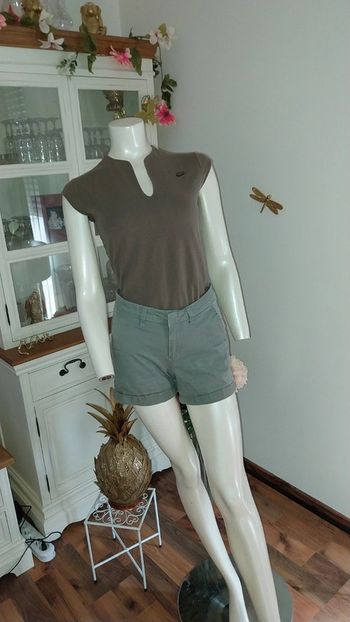 Short Cache Cache vert kaki très bon état Taille 36