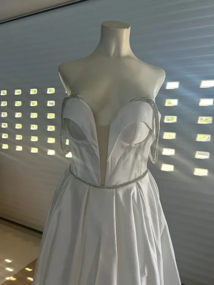 Robe de mariée - photo numéro 2