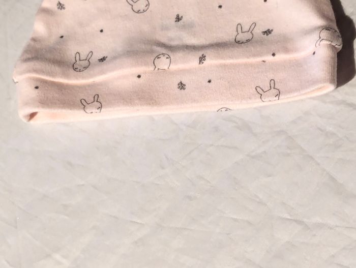 Bonnet Rose Dessins Têtes Lapin Oreilles Arrondies Animal Vêtement Accessoire Petits Enfants Bébés - photo numéro 3