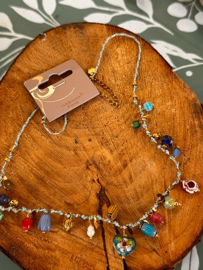 Collier cordon grigris acier inoxydable or perles naturelles fleurs médaille pampilled habaha Paris - photo numéro 3