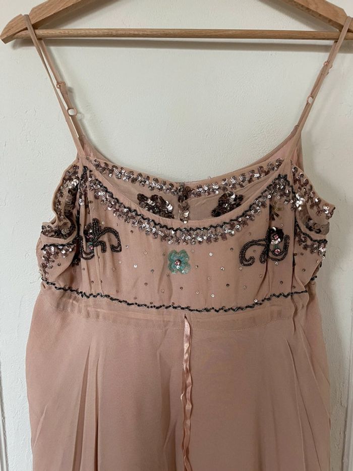 Robe fluide Stella Forest taille 38 – sequins paillettes décolleté & bas – élégante & féminine - photo numéro 2