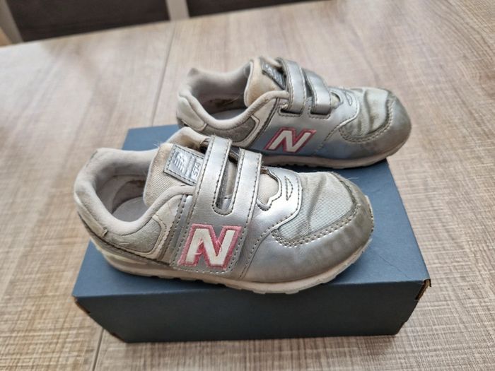Baskets New Balance argentées 26