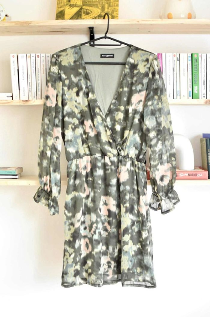 Robe Rue des Abbesses en taille M - Très bon état