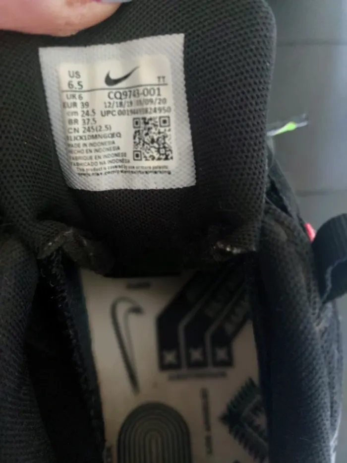 Baskets Nike Worldwide - photo numéro 7