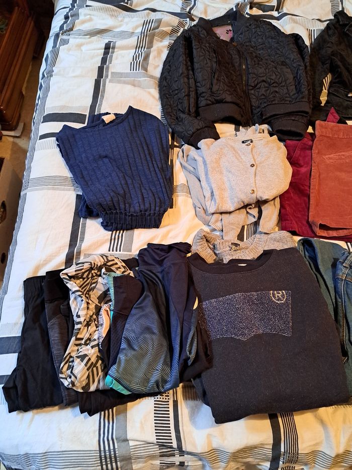 Lot vêtements fille 10 ans hiver (28pieces) - photo numéro 3