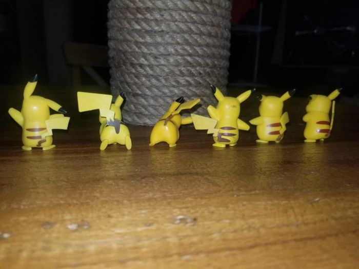 Lot de 6 figurines Pikachu Pokémon - photo numéro 2