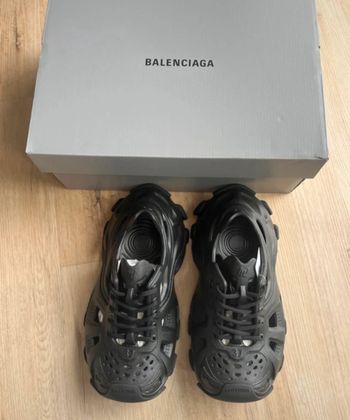 Balenciaga HD Black 37
