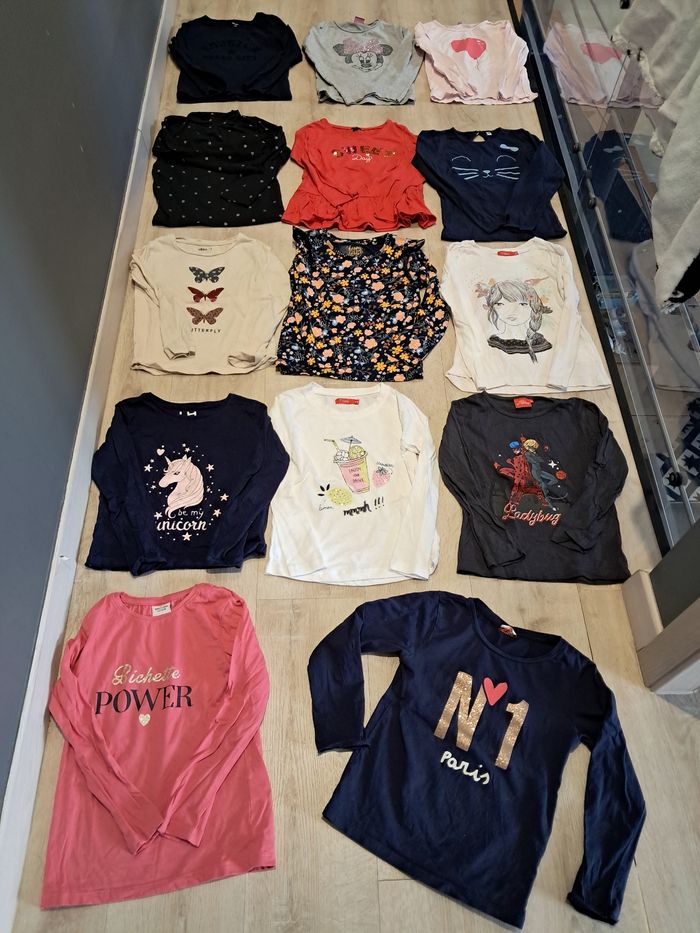 Lot de t-shirts manches longues fille 6ans neufs