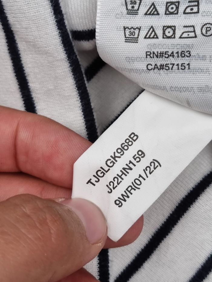 T-shirt rayé Tommy Hilfiger blanc et bleu marine – Taille M Femme - photo numéro 11