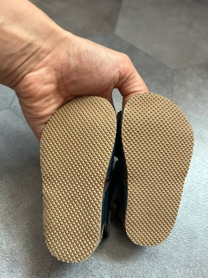 Sandale garçons taille 18 - photo numéro 3