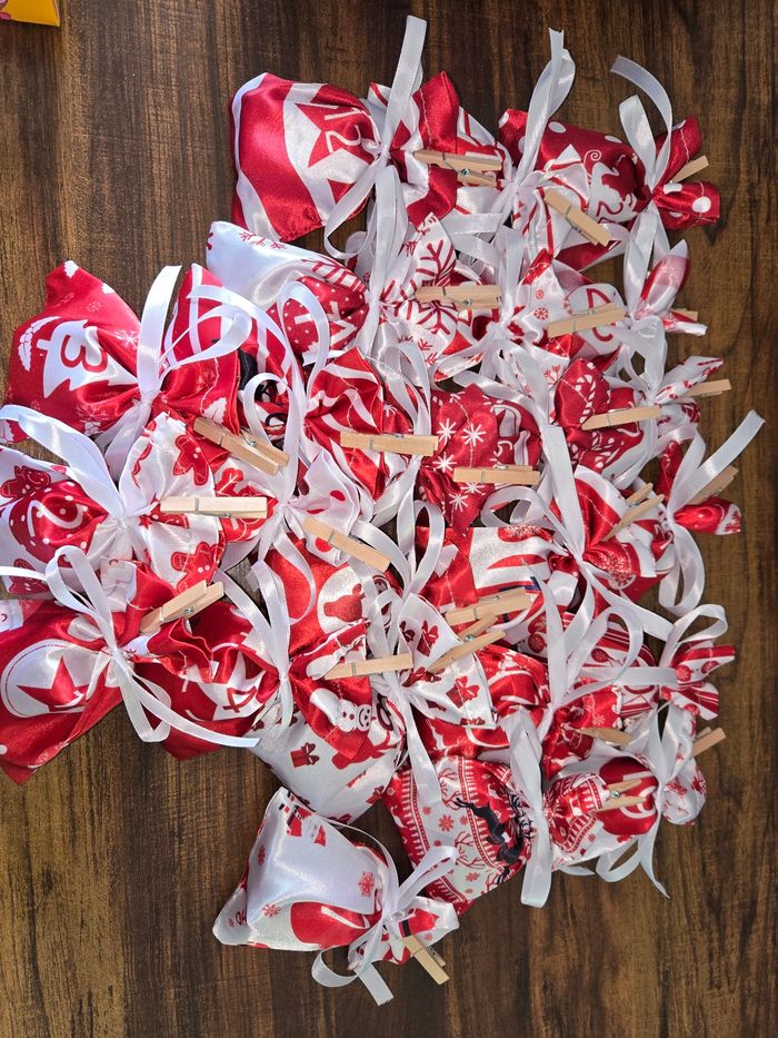 Neuf calendrier de l'avent avengers figurine pochette tissu - photo numéro 3