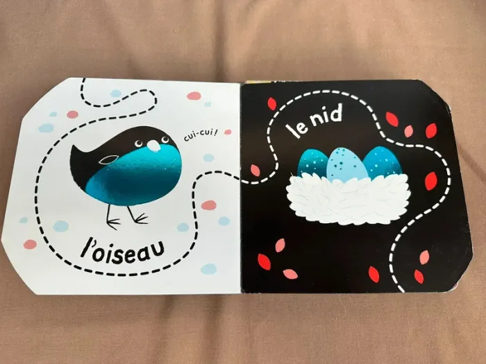 Lot de deux livres qui brille papillon et chaton - photo numéro 4
