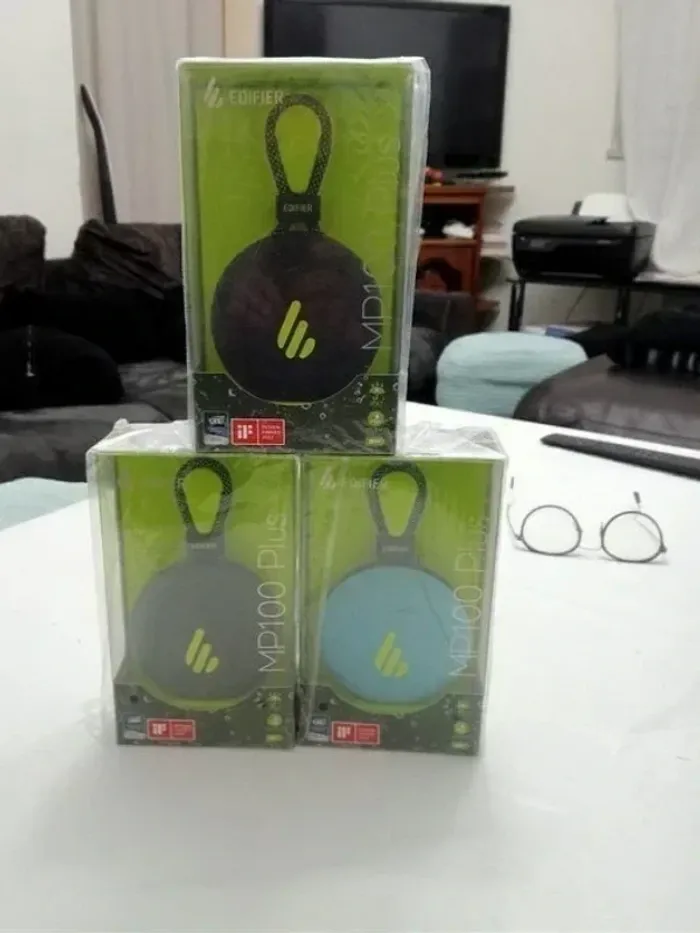 Mp 100 plus haut parleur Enceinte Bluetooth portable couleur vert et noir - photo numéro 2