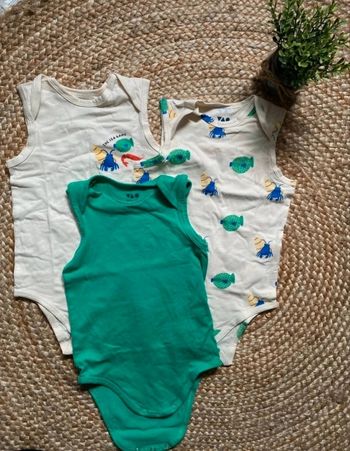 Lot de 3 bodies debardeurs marcels 24 mois