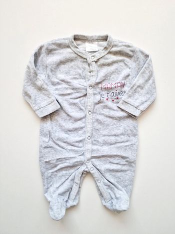 Grenouillère / pyjama une pièce / dors bien en velours - "Maman je t'aime" (1 mois)
